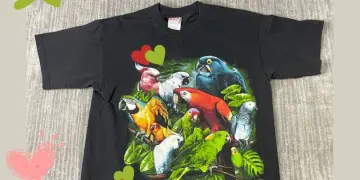 Parrot Lovers T-Shirt